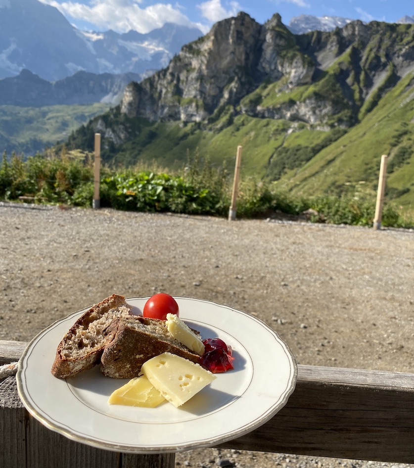瑞士行 14 : Alp cheese，來自阿爾卑斯山上的風味 thumbnail